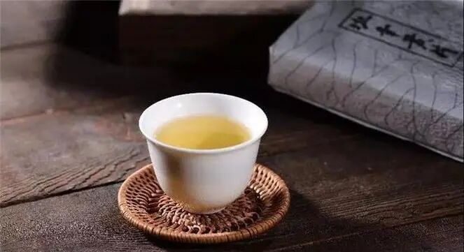 生活最好的方式：喝茶，运动，早睡